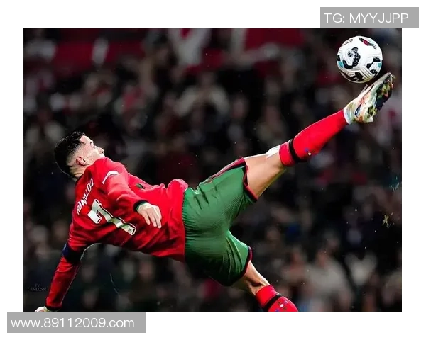 西班牙足球明星C罗的辉煌历程与传奇成就回顾 西班牙足球明星C罗的辉煌历程与传奇成就回顾