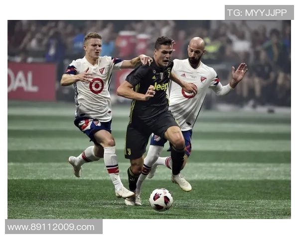 足球明星烫染发型潮流解析展现个性魅力与时尚风采 足球明星烫染发型潮流解析展现个性魅力与时尚风采